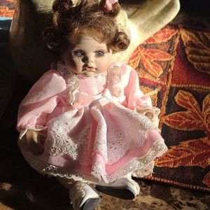 Procelien baby dol